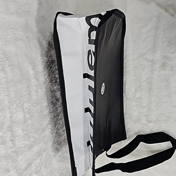 Lululemon Holiday Special Edition Small Reusable Tote Carryall Gym Bag - Picture 2 of 5